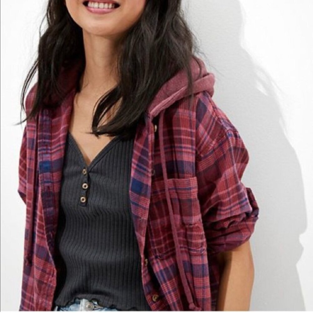 American Eagle Size S Hooded Cropped Flannel Shirt Burgandy Plaid Distressed